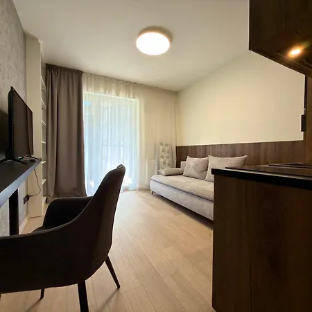 Madalinskiego Modern By Bookinghost