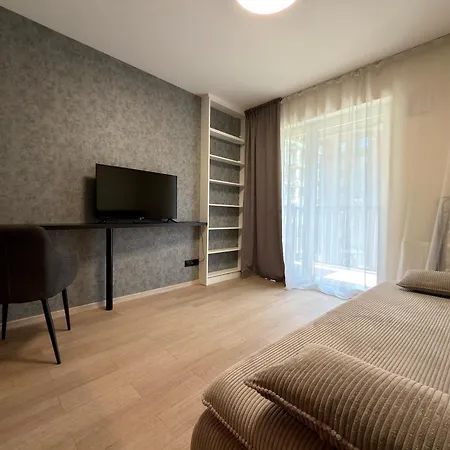 Madalinskiego Modern By Bookinghost Lägenhet *